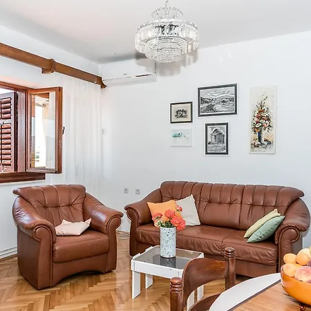 Apartment Promona Drniš Kültér fotó
