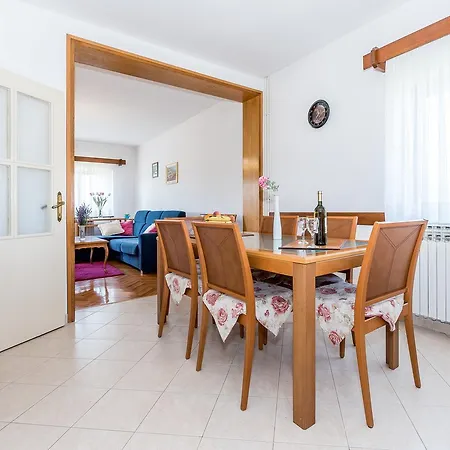 Apartment Promona Drniš Kültér fotó