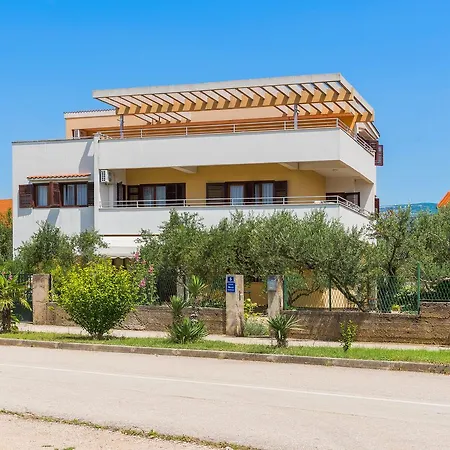 Apartment Promona Drniš Kültér fotó