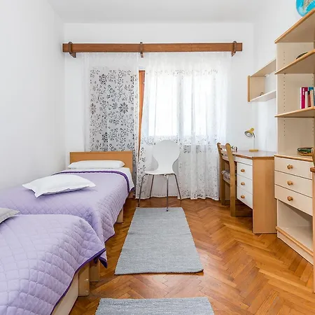 Apartment Promona Drniš Kültér fotó